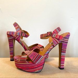 Steve Madden platform sandals with woven print